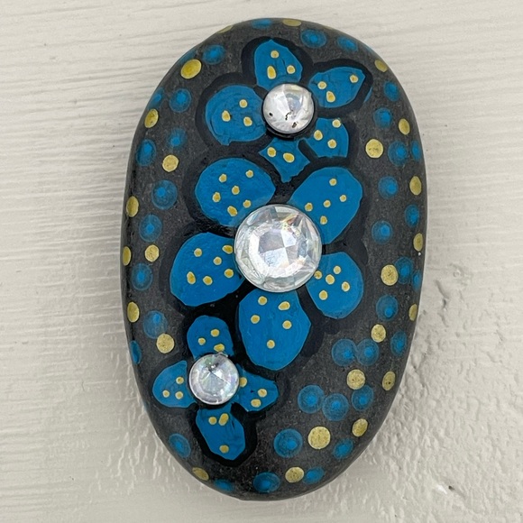 Bedazzled Rock Art - Picture 3 of 5